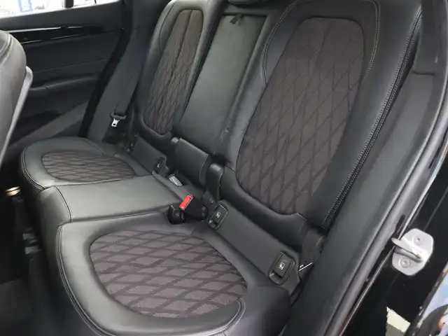 ＢＭＷ Ｘ１ xDrive 18d xライン 宮城県 2018(平30)年 6.7万km サファイアブラックP 純正ナビ【ＢＴ／ＡＵＸ】/インテリジェントセーフティ　/アダプティブクルーズコントロール　/ハーフレザーシート　/バックカメラ　/ヘッドアップディスプレイ　/アンビエントライト　/シートヒーター前席　/パーキングアシスト/パワーバックドア/ダウンヒルアシストコントロール/ルーフレール/レーンキープアシスト/ミラー型ETC/LEDヘッドライト/コンフォートアクセス/コーナーセンサー前後/禁煙車