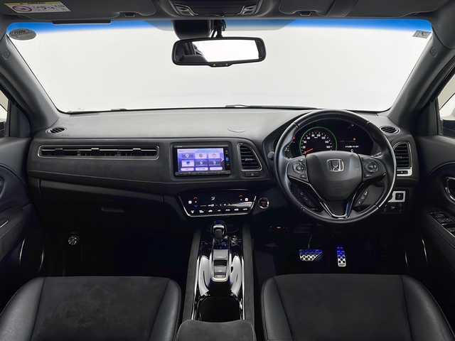 ホンダ ヴェゼル ハイブリッド RS ホンダセンシング 愛知県 2016(平28)年 6.8万km クリスタルブラックパール 純正ナビ/【Bluetooth/フルセグTV/CD/DVD/AM/FM/USB】/バックカメラ/衝突被害軽減ブレーキ/レーンアシスト/レーダークルーズコントロール/横滑り防止装置/パドルシフト/ハーフレザーシート/前席シートヒーター/カーテンエアバック/オートエアコン/ETC/プッシュスタート/ステアリングスイッチ/スマートキー/電動格納ミラー/純正18インチアルミホイール/純正LEDオートライト