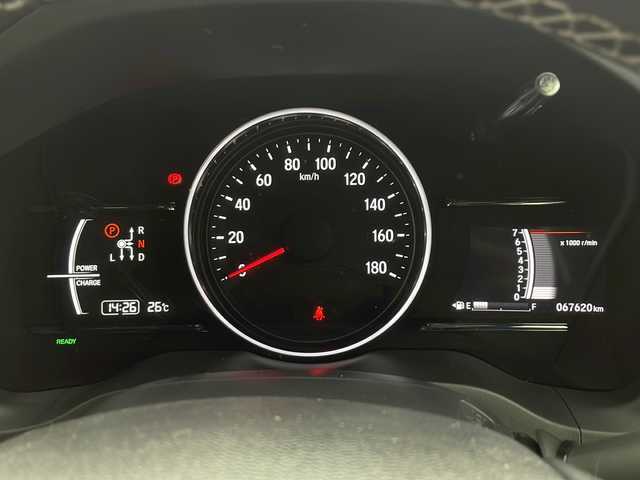 ホンダ ヴェゼル ハイブリッド RS ホンダセンシング 愛知県 2016(平28)年 6.8万km クリスタルブラックパール 純正ナビ/【Bluetooth/フルセグTV/CD/DVD/AM/FM/USB】/バックカメラ/衝突被害軽減ブレーキ/レーンアシスト/レーダークルーズコントロール/横滑り防止装置/パドルシフト/ハーフレザーシート/前席シートヒーター/カーテンエアバック/オートエアコン/ETC/プッシュスタート/ステアリングスイッチ/スマートキー/電動格納ミラー/純正18インチアルミホイール/純正LEDオートライト