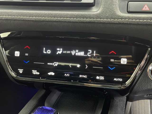 ホンダ ヴェゼル ハイブリッド RS ホンダセンシング 愛知県 2016(平28)年 6.8万km クリスタルブラックパール 純正ナビ/【Bluetooth/フルセグTV/CD/DVD/AM/FM/USB】/バックカメラ/衝突被害軽減ブレーキ/レーンアシスト/レーダークルーズコントロール/横滑り防止装置/パドルシフト/ハーフレザーシート/前席シートヒーター/カーテンエアバック/オートエアコン/ETC/プッシュスタート/ステアリングスイッチ/スマートキー/電動格納ミラー/純正18インチアルミホイール/純正LEDオートライト