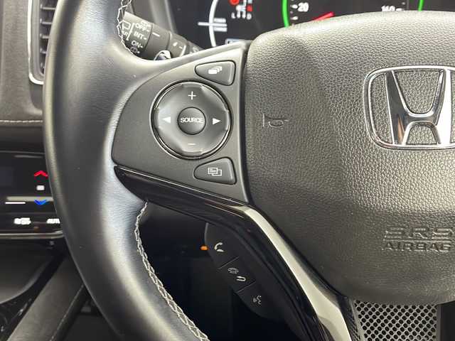 ホンダ ヴェゼル ハイブリッド RS ホンダセンシング 愛知県 2016(平28)年 6.8万km クリスタルブラックパール 純正ナビ/【Bluetooth/フルセグTV/CD/DVD/AM/FM/USB】/バックカメラ/衝突被害軽減ブレーキ/レーンアシスト/レーダークルーズコントロール/横滑り防止装置/パドルシフト/ハーフレザーシート/前席シートヒーター/カーテンエアバック/オートエアコン/ETC/プッシュスタート/ステアリングスイッチ/スマートキー/電動格納ミラー/純正18インチアルミホイール/純正LEDオートライト