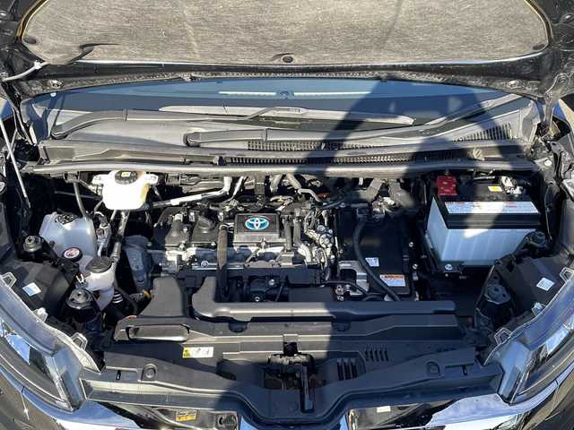 トヨタ ノア ハイブリッド S－Z 岩手県 2022(令4)年 6万km アティチュードブラックマイカ 純正メモリーナビ/AM/FM/Bluetooth/フルセグTV/全方位カメラ/純正フリップダウンモニター/電動リアゲート/ETC/両側パワースライドドア/レーダークルーズコントロール/衝突被害軽減ブレーキ/レーンキープアシスト/アイドリングストップ/シートヒーター/オートライト/オートハイビーム/LEDヘッドライト/フォグランプ/スマートキー/プッシュスタート/電動格納ミラー/社外16インチAW