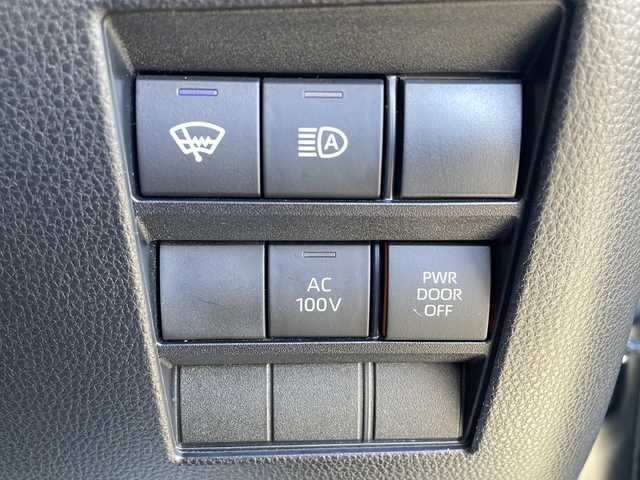 トヨタ ノア ハイブリッド S－Z 岩手県 2022(令4)年 6万km アティチュードブラックマイカ 純正メモリーナビ/AM/FM/Bluetooth/フルセグTV/全方位カメラ/純正フリップダウンモニター/電動リアゲート/ETC/両側パワースライドドア/レーダークルーズコントロール/衝突被害軽減ブレーキ/レーンキープアシスト/アイドリングストップ/シートヒーター/オートライト/オートハイビーム/LEDヘッドライト/フォグランプ/スマートキー/プッシュスタート/電動格納ミラー/社外16インチAW