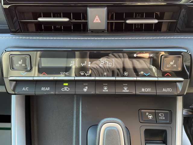 トヨタ ノア ハイブリッド S－Z 岩手県 2022(令4)年 6万km アティチュードブラックマイカ 純正メモリーナビ/AM/FM/Bluetooth/フルセグTV/全方位カメラ/純正フリップダウンモニター/電動リアゲート/ETC/両側パワースライドドア/レーダークルーズコントロール/衝突被害軽減ブレーキ/レーンキープアシスト/アイドリングストップ/シートヒーター/オートライト/オートハイビーム/LEDヘッドライト/フォグランプ/スマートキー/プッシュスタート/電動格納ミラー/社外16インチAW