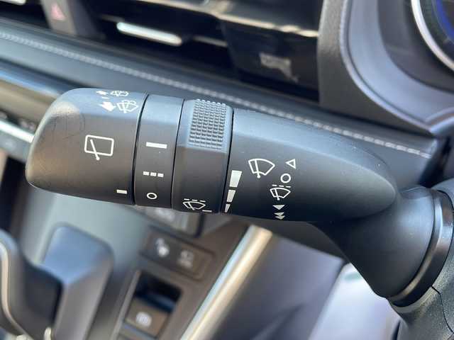 トヨタ ノア ハイブリッド S－Z 岩手県 2022(令4)年 6万km アティチュードブラックマイカ 純正メモリーナビ/AM/FM/Bluetooth/フルセグTV/全方位カメラ/純正フリップダウンモニター/電動リアゲート/ETC/両側パワースライドドア/レーダークルーズコントロール/衝突被害軽減ブレーキ/レーンキープアシスト/アイドリングストップ/シートヒーター/オートライト/オートハイビーム/LEDヘッドライト/フォグランプ/スマートキー/プッシュスタート/電動格納ミラー/社外16インチAW