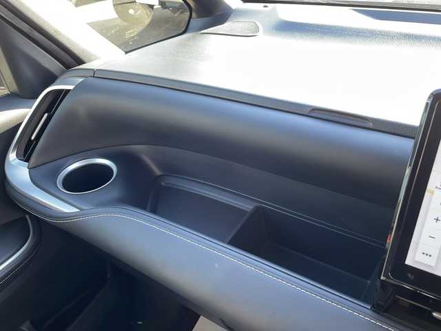 トヨタ ノア ハイブリッド S－Z 岩手県 2022(令4)年 6万km アティチュードブラックマイカ 純正メモリーナビ/AM/FM/Bluetooth/フルセグTV/全方位カメラ/純正フリップダウンモニター/電動リアゲート/ETC/両側パワースライドドア/レーダークルーズコントロール/衝突被害軽減ブレーキ/レーンキープアシスト/アイドリングストップ/シートヒーター/オートライト/オートハイビーム/LEDヘッドライト/フォグランプ/スマートキー/プッシュスタート/電動格納ミラー/社外16インチAW