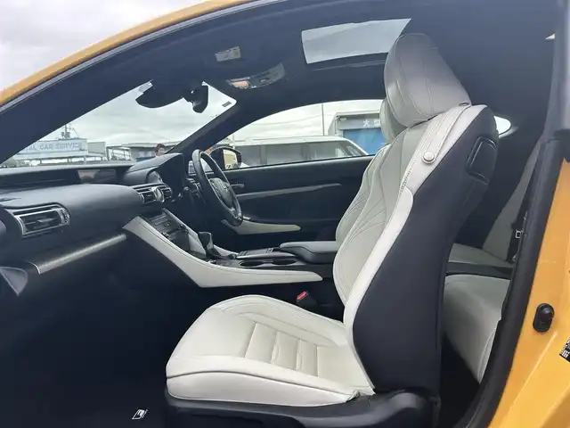 レクサス ＲＣ 300h Fスポーツ 滋賀県 2020(令2)年 2.2万km 黄 純正ナビ/バックカメラ/ETC/レザーシート（白）/パワーシート/シートヒーター/シートエアコン/サンルーフ/アクティブクルーズコントロール/