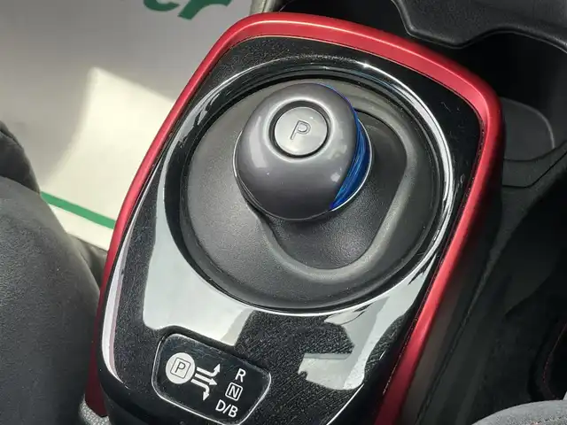 日産 ノート e－パワー ニスモ 茨城県 2018(平30)年 5万km ダークメタルグレー 純正ナビ/【iPod・SD・ラジオ・TV・ウォークマン・USB・BT・CD・DVD・VTR・AUX】/デジタルインナーミラー/レーダークルコン/ETC/全方位カメラ/前後ドラレコ/前後コーナーセンサー/ニスモスポーツシート/GPSレーダー探知機/純正フロアマット/純正アルミホイール/オートライト/LEDライト/横滑り防止装置/衝突被害軽減システム
