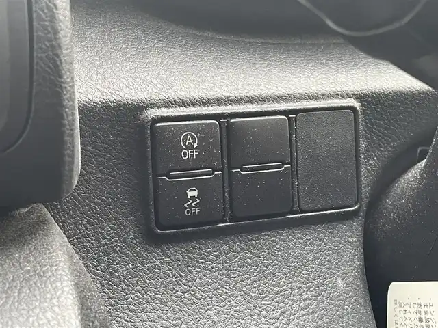 トヨタ シエンタ G 愛媛県 2017(平29)年 6万km ブラックマイカ 純正ナビ（Bluetooth/フルセグテレビ/SD）/両側パワースライドドア/前方ドライブレコーダー/ETC/シートヒーター/バックカメラ/純正15インチアルミホイール/純正フロアマット/ドアバイザー/LEDヘッドライト/3列シート/スペアキー1本/ABS/横滑り防止装置/レーンキープアシスト/衝突被害軽減システム/アイドリングストップ/プッシュスタートボタン