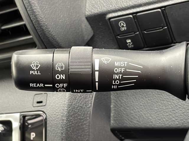 トヨタ シエンタ G 千葉県 2017(平29)年 6万km ブラックマイカ 衝突被害軽減ブレーキ/レーンキープアシスト/両側パワースライドドア/純正SDナビ（ZSNT-W66T）/フルセグテレビ/CD・DVD/バックカメラ/ドライブレコーダー（前方：DC-DR401）/革巻きステアリング/ステアリングスイッチ/純正ドアバイザー/純正フロアマット/スマートキー/純正15インチアルミホイール