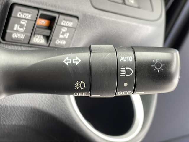 トヨタ シエンタ G 千葉県 2017(平29)年 6万km ブラックマイカ 衝突被害軽減ブレーキ/レーンキープアシスト/両側パワースライドドア/純正SDナビ（ZSNT-W66T）/フルセグテレビ/CD・DVD/バックカメラ/ドライブレコーダー（前方：DC-DR401）/革巻きステアリング/ステアリングスイッチ/純正ドアバイザー/純正フロアマット/スマートキー/純正15インチアルミホイール