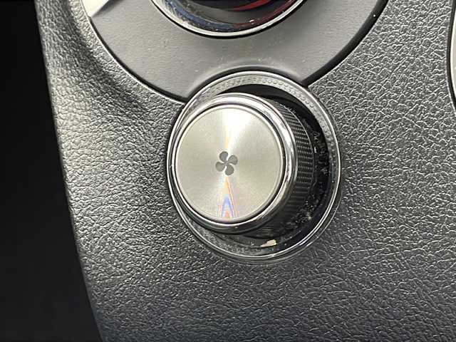 トヨタ シエンタ G 千葉県 2017(平29)年 6万km ブラックマイカ 衝突被害軽減ブレーキ/レーンキープアシスト/両側パワースライドドア/純正SDナビ（ZSNT-W66T）/フルセグテレビ/CD・DVD/バックカメラ/ドライブレコーダー（前方：DC-DR401）/革巻きステアリング/ステアリングスイッチ/純正ドアバイザー/純正フロアマット/スマートキー/純正15インチアルミホイール