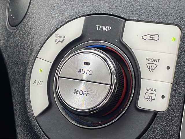 トヨタ シエンタ G 千葉県 2017(平29)年 6万km ブラックマイカ 衝突被害軽減ブレーキ/レーンキープアシスト/両側パワースライドドア/純正SDナビ（ZSNT-W66T）/フルセグテレビ/CD・DVD/バックカメラ/ドライブレコーダー（前方：DC-DR401）/革巻きステアリング/ステアリングスイッチ/純正ドアバイザー/純正フロアマット/スマートキー/純正15インチアルミホイール