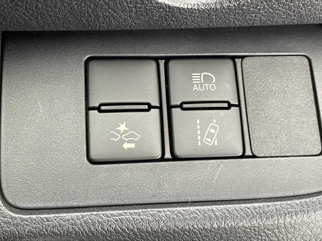 トヨタ シエンタ G 千葉県 2017(平29)年 6万km ブラックマイカ 衝突被害軽減ブレーキ/レーンキープアシスト/両側パワースライドドア/純正SDナビ（ZSNT-W66T）/フルセグテレビ/CD・DVD/バックカメラ/ドライブレコーダー（前方：DC-DR401）/革巻きステアリング/ステアリングスイッチ/純正ドアバイザー/純正フロアマット/スマートキー/純正15インチアルミホイール