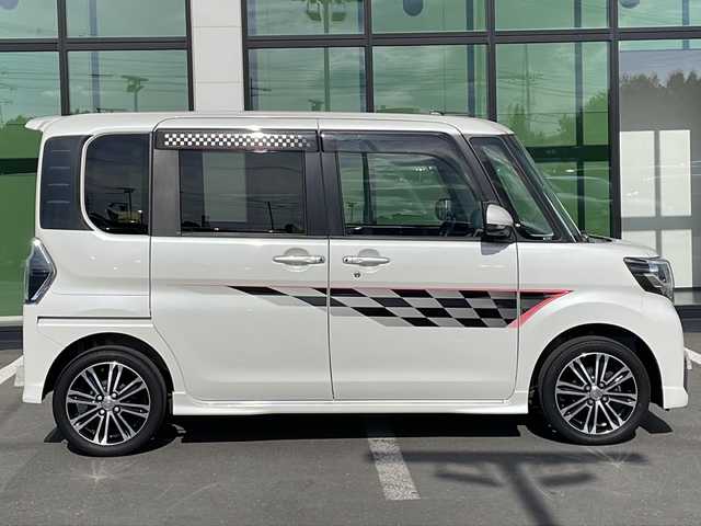ダイハツ タント カスタムRS トップED LTD SAⅢ 道東・釧路十勝 2018(平30)年 6.7万km パールホワイトⅢ ・４WD/・ターボ/・純正8インチメモリナビ/（CD・DVD・BT・AM・FM・フルセグ）/・パノラミックビューカメラ/・両側パワースライドドア/・エンジンスターター/・ETC/・衝突被害軽減ブレーキ/・横滑り防止装置/・前席シートヒーター/・ハーフレザーシート/・純正フロアマット/・ドアバイザー/・LEDヘッドライト/・フロントフォグライト/・アイドリングストップ/・オートハイビーム/・オートライト/・スマートキー/・プッシュスタート/・革巻きステアリング