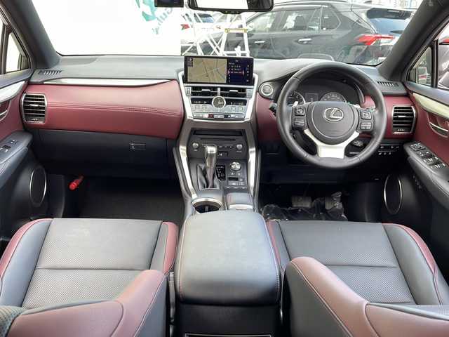 レクサス ＮＸ 300 スパイス&シック 道北・旭川 2020(令2)年 4.4万km ブレージングカーネリアンコントラストレイヤリング 純正メモリーナビ/　CD/DVD/BD/AUX/USB/BT/SD/MSV/フルセグ/サイド/バックカメラ/レザーシート/シートヒーター/エアシート/ハンズフリー電動リアゲート/ルーフレール/シルバーフロントスポイラー/PCS/ACC/BSM/CTA/PKSA/PKSB/RSA/アイドリングストップ/パドルシフト/寒冷地仕様/メモリシート/パワーシート/オートハイビーム/オートライト/３眼LED/フォグランプ/リアフォグ/ミラーヒーター/ビルトインETC/前後ドライブレコーダー/ステアリングヒーター/トノカバー/フロントガラス熱線/ブラック天井/ブロンズフィルムインパネ
