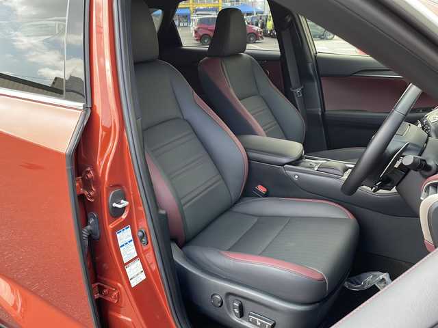 レクサス ＮＸ 300 スパイス&シック 道北・旭川 2020(令2)年 4.4万km ブレージングカーネリアンコントラストレイヤリング 純正メモリーナビ/　CD/DVD/BD/AUX/USB/BT/SD/MSV/フルセグ/サイド/バックカメラ/レザーシート/シートヒーター/エアシート/ハンズフリー電動リアゲート/ルーフレール/シルバーフロントスポイラー/PCS/ACC/BSM/CTA/PKSA/PKSB/RSA/アイドリングストップ/パドルシフト/寒冷地仕様/メモリシート/パワーシート/オートハイビーム/オートライト/３眼LED/フォグランプ/リアフォグ/ミラーヒーター/ビルトインETC/前後ドライブレコーダー/ステアリングヒーター/トノカバー/フロントガラス熱線/ブラック天井/ブロンズフィルムインパネ