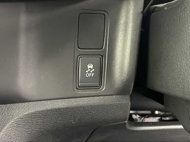 日産 セレナ ハイウェイスター Vセレクション 埼玉県 2017(平29)年 6.5万km インペリアルアンバーP 純正SDナビ/MM317D-W/ 地図SDない為動作確認未/　CD/DVD/バックカメラ/地デジ/両側パワースライドドア/純正フリップダウンモニター/クルーズコントロール/エマージェンシーブレーキ/ビルドインＥＴＣ/ＬＥＤヘッドライト/アイドリングストップ/プッシュスタート