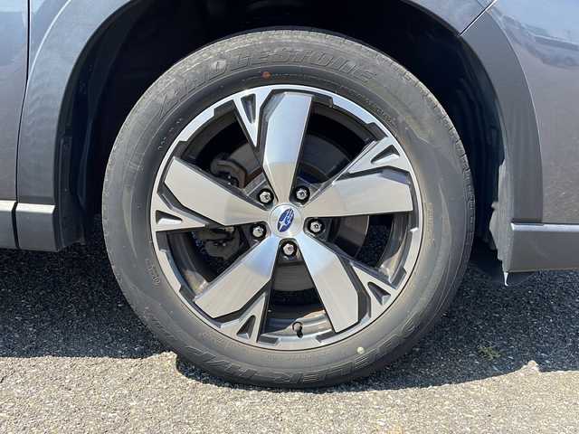 スバル フォレスター ハイブリッド アドバンス 新潟県 2021(令3)年 5.3万km マグネタイトグレーメタリック 4WD/純正SDナビ/CD/DVD/BT/フルセグテレビ/フロント/サイド/バックカメラ/ETC/ドライブレコーダー/衝突被害軽減ブレーキ/レーンキープアシスト/レーダークルーズコントロール/半革シート/パワーシート/シートヒーター /ステアリングヒーター/ステアリングスイッチ/パドルシフト/パワーバックドア/コーナーセンサー/LEDヘッドライト/オートライト/フォグランプ/純正18インチアルミホイール