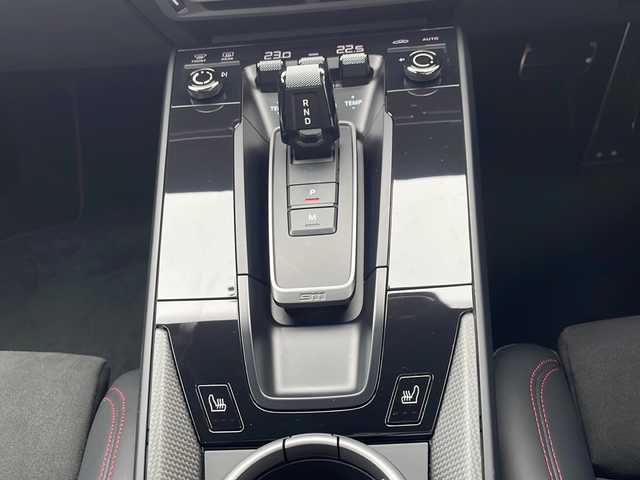 ポルシェ ポルシェ ９１１ カレラ4 GTS 大阪府 2022(令4)年 2.3万km 赤 ワンオーナー車/カーマインレッド/ＧＴＳインテリアＰＫＧ/ＰＤＣＣ/ＢＯＳＥサウンド/ＰＤＬＳ Ｐｌｕｓ付/    ティンテッドマトリクスＬＥＤヘッドライト/スポーツクロノ/レーンチェンジアシスト/純正ナビゲーション/全方位カメラ/１８ｗａｙアダプティブシートスポーツシート/エクステンテッドインテリアパッケージマットカーボン/カラーメーター/カーマインレッド/ライトデザインパッケージ/パワーステアリングプラス/リアアクスルステアリング