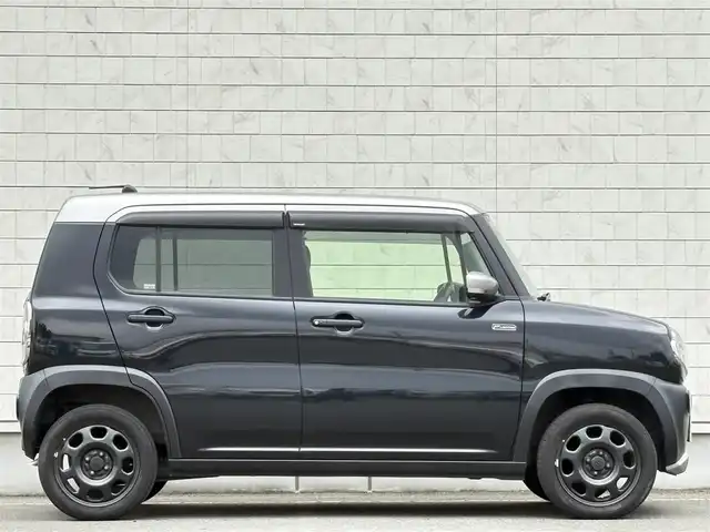 スズキ ハスラー F リミテッド Ⅱ 岩手県 2018(平30)年 3.4万km ブルーイッシュブラックパール/シルバー2トーン 禁煙車/4WD/シートヒーター/社外2DINオーディオ/→Bluetooth/CD/FM/AM/衝突軽減システム/横滑り防止装置/ダウンヒルアシストコントロール/オートライト/〇プッシュスタート/〇ドアバイザー/〇フロアマット/〇電動格納ミラー/〇スマートキー/スペアキー/冬タイヤ社外アルミホイール車載