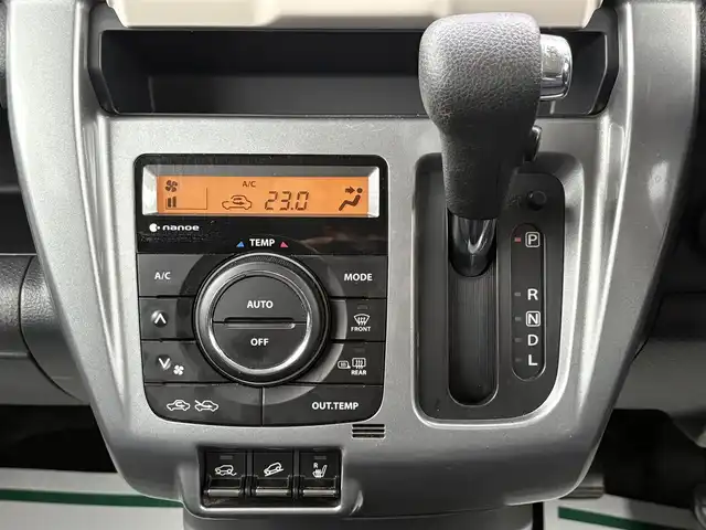 スズキ ハスラー F リミテッド Ⅱ 岩手県 2018(平30)年 3.4万km ブルーイッシュブラックパール/シルバー2トーン 禁煙車/4WD/シートヒーター/社外2DINオーディオ/→Bluetooth/CD/FM/AM/衝突軽減システム/横滑り防止装置/ダウンヒルアシストコントロール/オートライト/〇プッシュスタート/〇ドアバイザー/〇フロアマット/〇電動格納ミラー/〇スマートキー/スペアキー/冬タイヤ社外アルミホイール車載