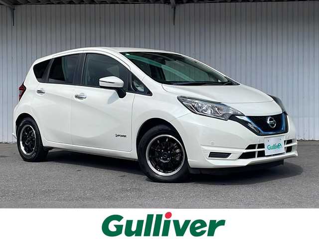日産 ノート e－パワー X 長野県 2018(平30)年 6.1万km ブリリアントホワイトパール エマージェンシーブレーキ/メモリナビフルセグTV/バックカメラ/ETC/クルーズコントロール/コーナーセンサー /社外15インチアルミ/プッシュスタートエンジン/パーキングアシスト/LEDヘッドライト/純正フロアマット/保証書