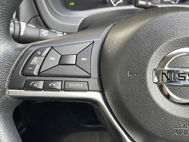 日産 ノート e－パワー X 長野県 2018(平30)年 6.1万km ブリリアントホワイトパール エマージェンシーブレーキ/メモリナビフルセグTV/バックカメラ/ETC/クルーズコントロール/コーナーセンサー /社外15インチアルミ/プッシュスタートエンジン/パーキングアシスト/LEDヘッドライト/純正フロアマット/保証書