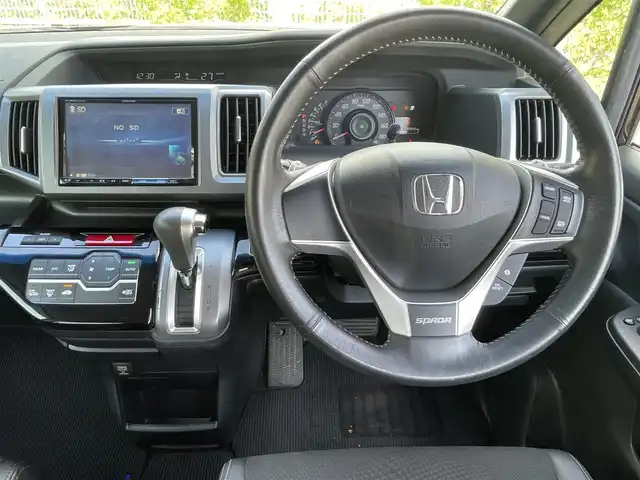 ホンダ ステップワゴン スパーダ Z クールスピリット 熊本県 2012(平24)年 8.4万km プレミアムスパークルブラックパール スマートキー/社外ナビ/（CD・DVD・フルセグTV・BTオーディオ・SD）/バックカメラ/ETC/純正17インチAW/両側パワースライドドア/クルーズコントロール/パドルシフト/レザー調シートカバー/ディスチャージヘッドライト/オートライト/フォグライト/横滑り防止装置/ウィンカーミラー/純正フロアマット/純正ドアバイザー/新車保証書/取扱説明書
