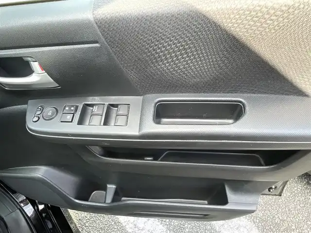 ホンダ ステップワゴン スパーダ Z クールスピリット 熊本県 2012(平24)年 8.4万km プレミアムスパークルブラックパール スマートキー/社外ナビ/（CD・DVD・フルセグTV・BTオーディオ・SD）/バックカメラ/ETC/純正17インチAW/両側パワースライドドア/クルーズコントロール/パドルシフト/レザー調シートカバー/ディスチャージヘッドライト/オートライト/フォグライト/横滑り防止装置/ウィンカーミラー/純正フロアマット/純正ドアバイザー/新車保証書/取扱説明書