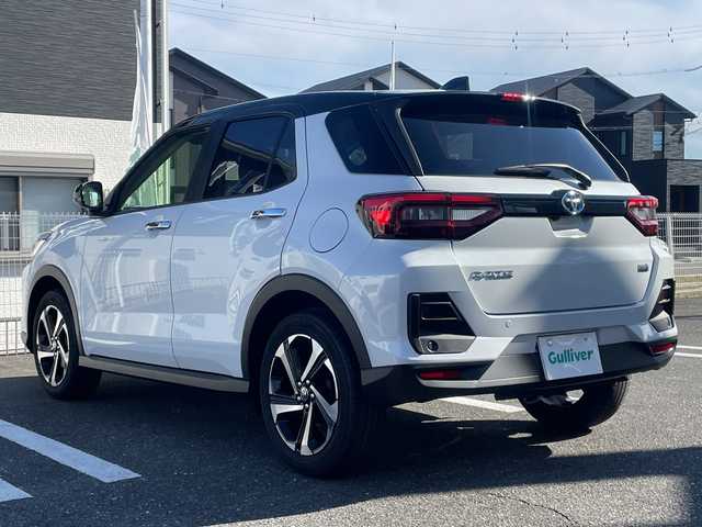 トヨタ ライズ Z 三重県 2025(令7)年 0.1千km ブラックマイカメタリック/シャイニングホワイトパール 登録時32km/ワンオーナー/禁煙車/純正９インチディスプレイオーディオ/・Ｂｌｕｅｔｏｏｔｈ・フルセグ・ＨＤＭＩ・ＵＳＢ・AM/FM/・carplay/トヨタセーフティセンス/・プリクラッシュセーフティシステム/・レーンディパーチャーアラート/・先行車発進お知らせ機能/・リアクロストラフィックアラート/・ブラインドスポットモニター/・レーダークルーズコントロール/・AUTOライト/・オートマチックハイビーム/アラウンドビューモニター/前席シートヒーター/前後コーナーセンサー/スマートペダル/LEDヘッドライト/LEDフォグランプ/プッシュスタート/スマートキー/スペアキー