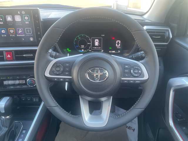 トヨタ ライズ Z 三重県 2025(令7)年 0.1千km ブラックマイカメタリック/シャイニングホワイトパール 登録時32km/ワンオーナー/禁煙車/純正９インチディスプレイオーディオ/・Ｂｌｕｅｔｏｏｔｈ・フルセグ・ＨＤＭＩ・ＵＳＢ・AM/FM/・carplay/トヨタセーフティセンス/・プリクラッシュセーフティシステム/・レーンディパーチャーアラート/・先行車発進お知らせ機能/・リアクロストラフィックアラート/・ブラインドスポットモニター/・レーダークルーズコントロール/・AUTOライト/・オートマチックハイビーム/アラウンドビューモニター/前席シートヒーター/前後コーナーセンサー/スマートペダル/LEDヘッドライト/LEDフォグランプ/プッシュスタート/スマートキー/スペアキー