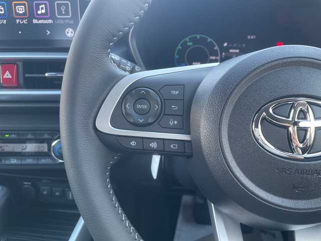 トヨタ ライズ Z 三重県 2025(令7)年 0.1千km ブラックマイカメタリック/シャイニングホワイトパール 登録時32km/ワンオーナー/禁煙車/純正９インチディスプレイオーディオ/・Ｂｌｕｅｔｏｏｔｈ・フルセグ・ＨＤＭＩ・ＵＳＢ・AM/FM/・carplay/トヨタセーフティセンス/・プリクラッシュセーフティシステム/・レーンディパーチャーアラート/・先行車発進お知らせ機能/・リアクロストラフィックアラート/・ブラインドスポットモニター/・レーダークルーズコントロール/・AUTOライト/・オートマチックハイビーム/アラウンドビューモニター/前席シートヒーター/前後コーナーセンサー/スマートペダル/LEDヘッドライト/LEDフォグランプ/プッシュスタート/スマートキー/スペアキー