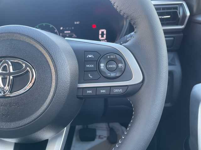 トヨタ ライズ Z 三重県 2025(令7)年 0.1千km ブラックマイカメタリック/シャイニングホワイトパール 登録時32km/ワンオーナー/禁煙車/純正９インチディスプレイオーディオ/・Ｂｌｕｅｔｏｏｔｈ・フルセグ・ＨＤＭＩ・ＵＳＢ・AM/FM/・carplay/トヨタセーフティセンス/・プリクラッシュセーフティシステム/・レーンディパーチャーアラート/・先行車発進お知らせ機能/・リアクロストラフィックアラート/・ブラインドスポットモニター/・レーダークルーズコントロール/・AUTOライト/・オートマチックハイビーム/アラウンドビューモニター/前席シートヒーター/前後コーナーセンサー/スマートペダル/LEDヘッドライト/LEDフォグランプ/プッシュスタート/スマートキー/スペアキー