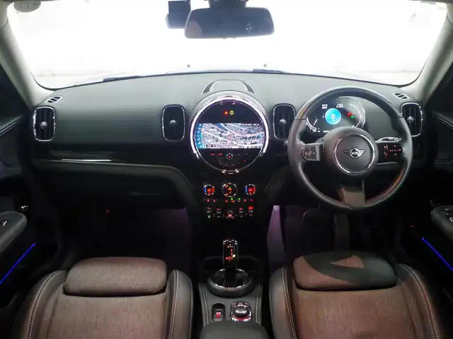 ＭＩＮＩ ＢＭＷ ミニ クロスオーバー クーパー D 兵庫県 2022(令4)年 2.3万km MINI Yoursエニグマティックブラック 純正ナビ/バックカメラ/ETC/ハーフレザーシート/シートヒーター/コンフォートアクセス/インテリジェントセーフティ/ユニオンジャックテール/コーナーセンサー/前後ドラレコ/パワーバックドア/アンビエントライト