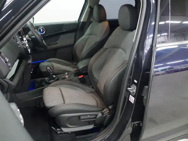 ＭＩＮＩ ＢＭＷ ミニ クロスオーバー クーパー D 兵庫県 2022(令4)年 2.3万km MINI Yoursエニグマティックブラック 純正ナビ/バックカメラ/ETC/ハーフレザーシート/シートヒーター/コンフォートアクセス/インテリジェントセーフティ/ユニオンジャックテール/コーナーセンサー/前後ドラレコ/パワーバックドア/アンビエントライト