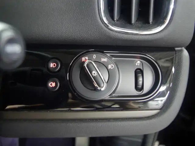 ＭＩＮＩ ＢＭＷ ミニ クロスオーバー クーパー D 兵庫県 2022(令4)年 2.3万km MINI Yoursエニグマティックブラック 純正ナビ/バックカメラ/ETC/ハーフレザーシート/シートヒーター/コンフォートアクセス/インテリジェントセーフティ/ユニオンジャックテール/コーナーセンサー/前後ドラレコ/パワーバックドア/アンビエントライト