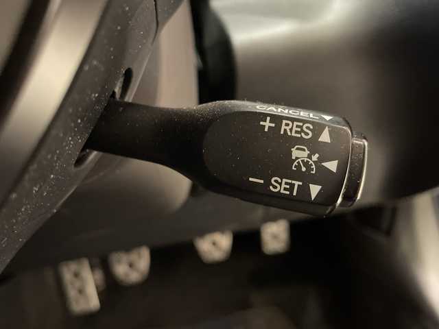 スバル ＢＲＺ R 埼玉県 2023(令5)年 1.3万km サファイアブルーパール アイサイト/フローティングディスプレイオーディオ/　　BT/USB/デジタルインナーミラー/レーダークルーズコントロール/LEDヘッドライト/シートヒーター/純正17インチアルミホイール/STIフルエアロ/スマートキー×2/禁煙車