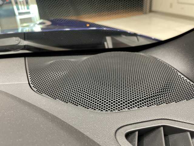 スバル ＢＲＺ R 埼玉県 2023(令5)年 1.3万km サファイアブルーパール アイサイト/フローティングディスプレイオーディオ/　　BT/USB/デジタルインナーミラー/レーダークルーズコントロール/LEDヘッドライト/シートヒーター/純正17インチアルミホイール/STIフルエアロ/スマートキー×2/禁煙車