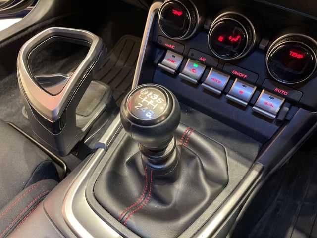 スバル ＢＲＺ R 埼玉県 2023(令5)年 1.3万km サファイアブルーパール アイサイト/フローティングディスプレイオーディオ/　　BT/USB/デジタルインナーミラー/レーダークルーズコントロール/LEDヘッドライト/シートヒーター/純正17インチアルミホイール/STIフルエアロ/スマートキー×2/禁煙車