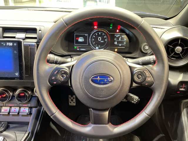 スバル ＢＲＺ R 埼玉県 2023(令5)年 1.3万km サファイアブルーパール アイサイト/フローティングディスプレイオーディオ/　　BT/USB/デジタルインナーミラー/レーダークルーズコントロール/LEDヘッドライト/シートヒーター/純正17インチアルミホイール/STIフルエアロ/スマートキー×2/禁煙車