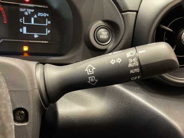 スバル ＢＲＺ R 埼玉県 2023(令5)年 1.3万km サファイアブルーパール アイサイト/フローティングディスプレイオーディオ/　　BT/USB/デジタルインナーミラー/レーダークルーズコントロール/LEDヘッドライト/シートヒーター/純正17インチアルミホイール/STIフルエアロ/スマートキー×2/禁煙車