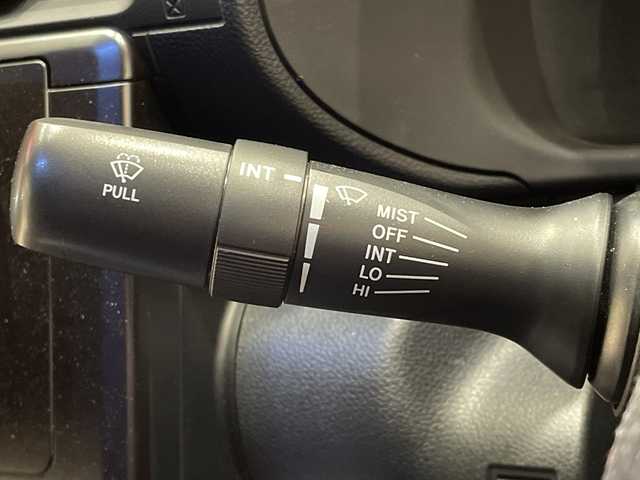 スバル ＢＲＺ R 埼玉県 2023(令5)年 1.3万km サファイアブルーパール アイサイト/フローティングディスプレイオーディオ/　　BT/USB/デジタルインナーミラー/レーダークルーズコントロール/LEDヘッドライト/シートヒーター/純正17インチアルミホイール/STIフルエアロ/スマートキー×2/禁煙車