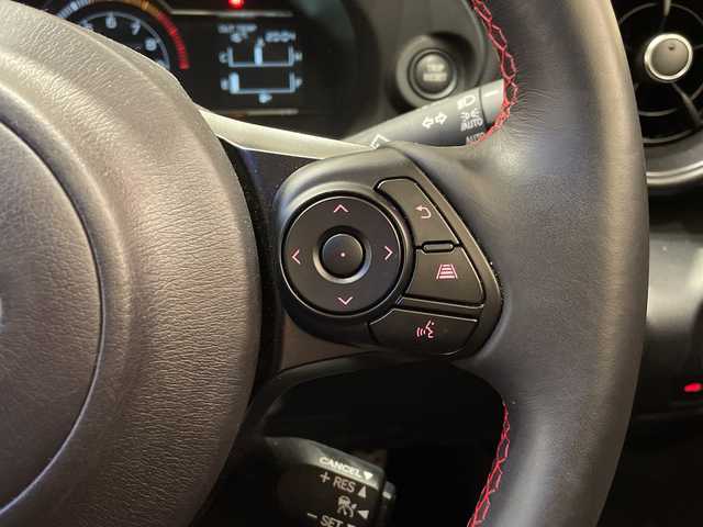 スバル ＢＲＺ R 埼玉県 2023(令5)年 1.3万km サファイアブルーパール アイサイト/フローティングディスプレイオーディオ/　　BT/USB/デジタルインナーミラー/レーダークルーズコントロール/LEDヘッドライト/シートヒーター/純正17インチアルミホイール/STIフルエアロ/スマートキー×2/禁煙車