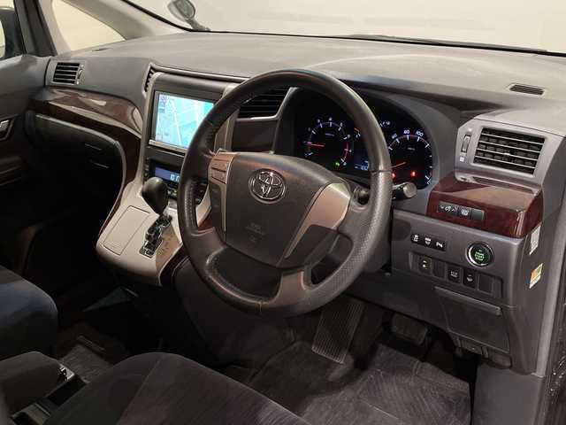 トヨタ ヴェルファイア 2．4Z 新潟県 2012(平24)年 16.6万km ボルドーマイカメタリック プッシュスタート/パワーステアリング/パワーウィンドウ/スマートキー/Wオートエアコン/後席モニター/ETC/バックカメラ/フルセグTV/SDナビ/3列シート/チップアップシート/純正フロアマット/布シート/両側パワースライドドア/純正アルミホイール/ABS/横滑り防止装置/コーナーセンサー前後/オートライト/キセノンヘッドライト/W+サイドエアバック/カーテンエアバック