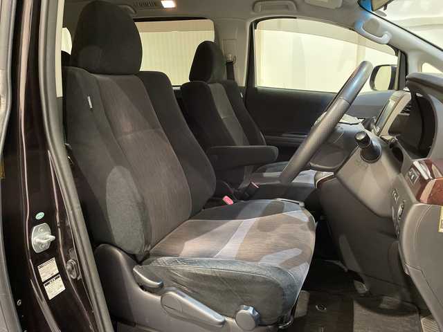 トヨタ ヴェルファイア 2．4Z 新潟県 2012(平24)年 16.6万km ボルドーマイカメタリック プッシュスタート/パワーステアリング/パワーウィンドウ/スマートキー/Wオートエアコン/後席モニター/ETC/バックカメラ/フルセグTV/SDナビ/3列シート/チップアップシート/純正フロアマット/布シート/両側パワースライドドア/純正アルミホイール/ABS/横滑り防止装置/コーナーセンサー前後/オートライト/キセノンヘッドライト/W+サイドエアバック/カーテンエアバック