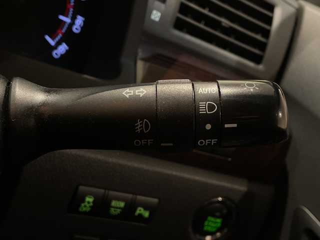 トヨタ ヴェルファイア 2．4Z 新潟県 2012(平24)年 16.6万km ボルドーマイカメタリック プッシュスタート/パワーステアリング/パワーウィンドウ/スマートキー/Wオートエアコン/後席モニター/ETC/バックカメラ/フルセグTV/SDナビ/3列シート/チップアップシート/純正フロアマット/布シート/両側パワースライドドア/純正アルミホイール/ABS/横滑り防止装置/コーナーセンサー前後/オートライト/キセノンヘッドライト/W+サイドエアバック/カーテンエアバック