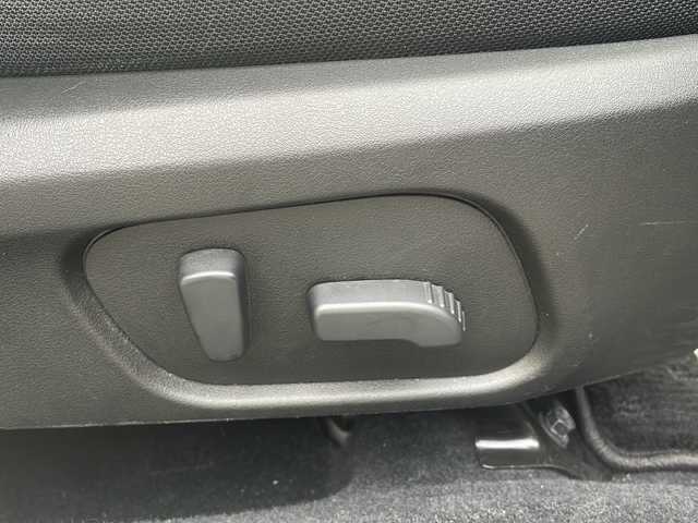 スバル フォレスター 2．0i－S アイサイト 福井県 2013(平25)年 8.6万km サテンホワイトパール (株)IDOMが運営する【じしゃロン福井店】の自社ローン対象車両になります。こちらは現金またはオートローンご利用時の価格です。自社ローンご希望の方は別途その旨お申付け下さい/社外ナビ（CD・DVD）/ワンセグテレビ/ETC/パワーシート（D席・N席）/シートヒーター（D席・N席）/パワーバックドア