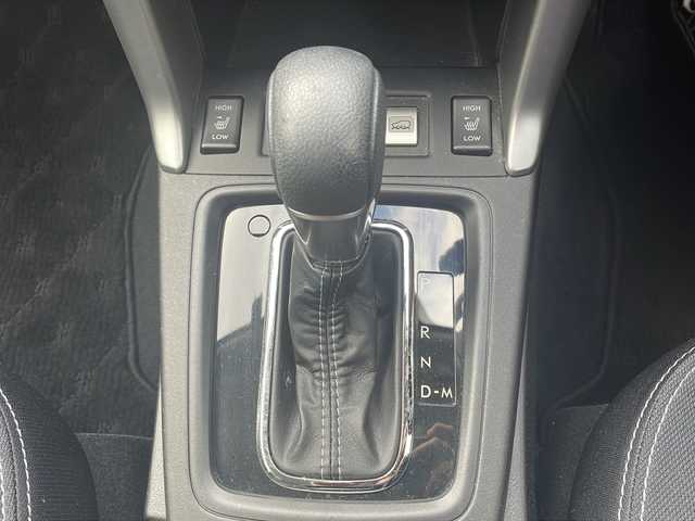 スバル フォレスター 2．0i－S アイサイト 福井県 2013(平25)年 8.6万km サテンホワイトパール (株)IDOMが運営する【じしゃロン福井店】の自社ローン対象車両になります。こちらは現金またはオートローンご利用時の価格です。自社ローンご希望の方は別途その旨お申付け下さい/社外ナビ（CD・DVD）/ワンセグテレビ/ETC/パワーシート（D席・N席）/シートヒーター（D席・N席）/パワーバックドア