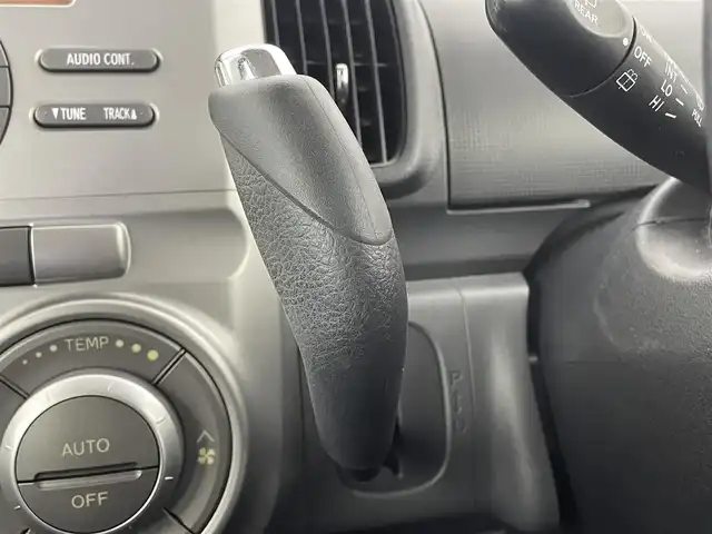 ダイハツ タント カスタム X 大分県 2009(平21)年 10.6万km パールホワイトⅢ 純正ディスプレイオーディオ/　CD/AM/FM/ドライブレコーダー/ETC/ベンチシート/スライドドア（片側）/純正フロアマット/純正アルミホイル14インチ/取扱説明書/保証書